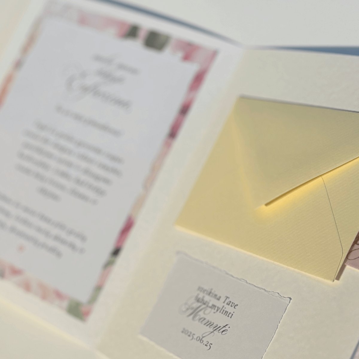 Atvirukas gimtadieniui, rožinis, su vokeliu viduje - Image 4