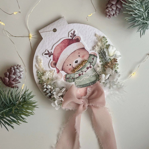 Kalėdinis atvirukas–žaisliukas su meškučiu